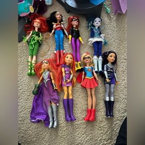 DC Superhero Girls dolls, batgirl car and lockers with accessories